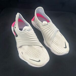 Nike Women's White and Pink Athletic Slip-Ons